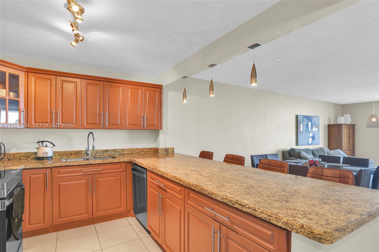 2500 Parkview Drive 2411 — photo 8