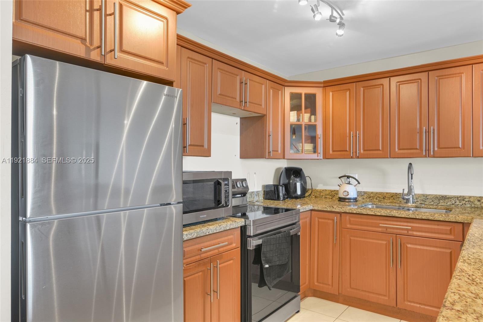 2500 Parkview Drive 2411 — photo 9