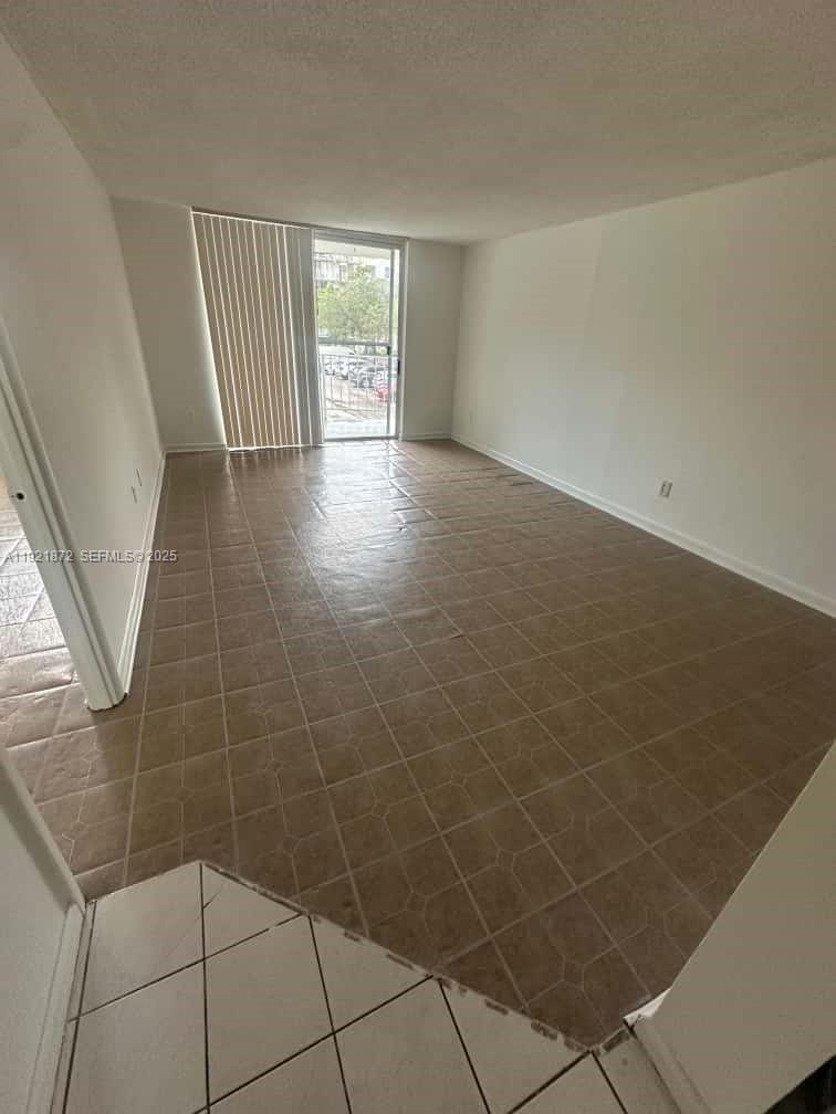 484 NW 165th St Road A-214, Miami, FL 33169 photo 2