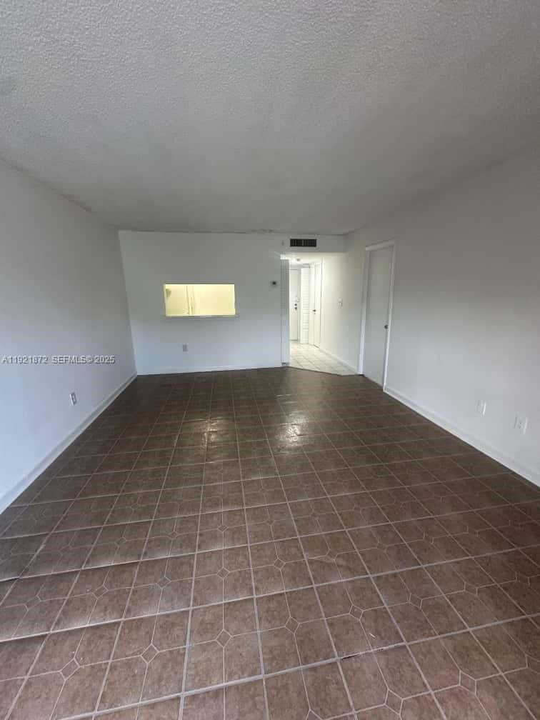 484 NW 165th St Road A-214, Miami, FL 33169 photo 3