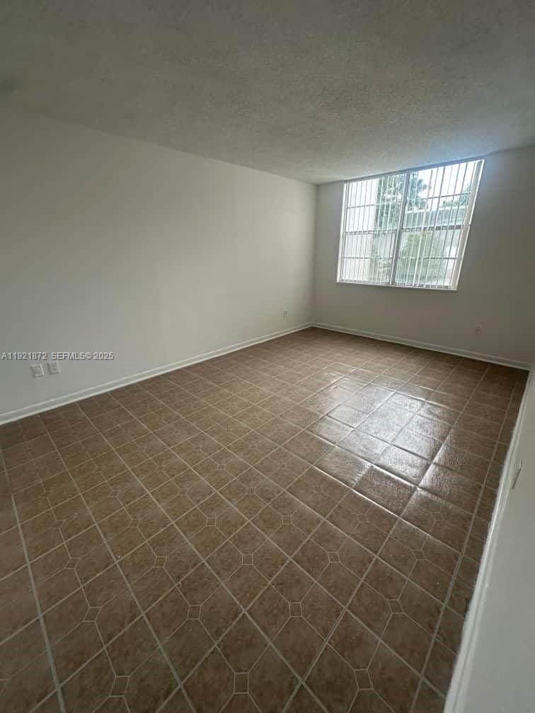 484 NW 165th St Road A-214, Miami, FL 33169 photo 6