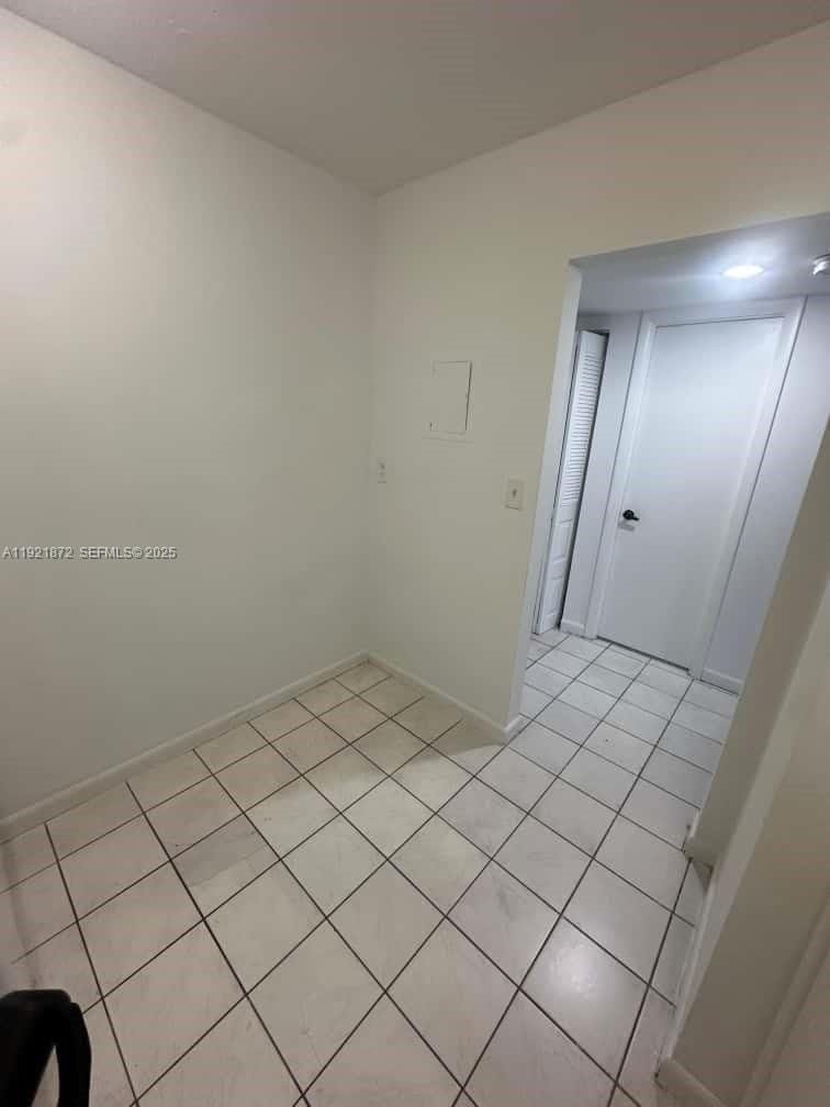 484 NW 165th St Road A-214, Miami, FL 33169 photo 7