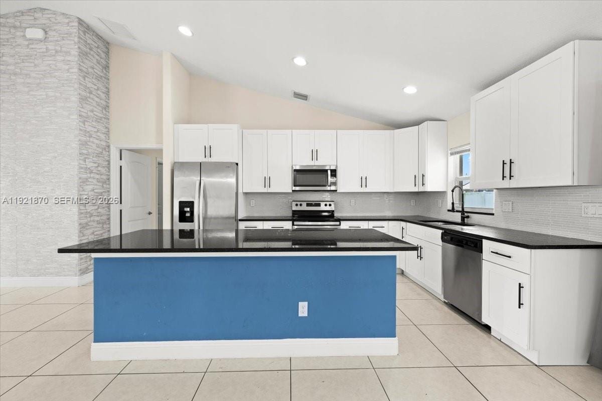 1156 SW Alexandria Avenue — photo 6