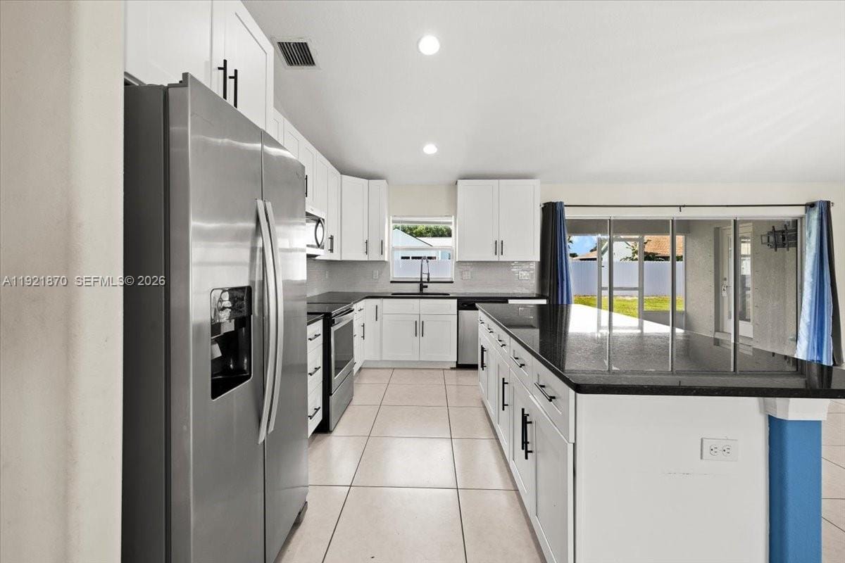 1156 SW Alexandria Avenue — photo 8