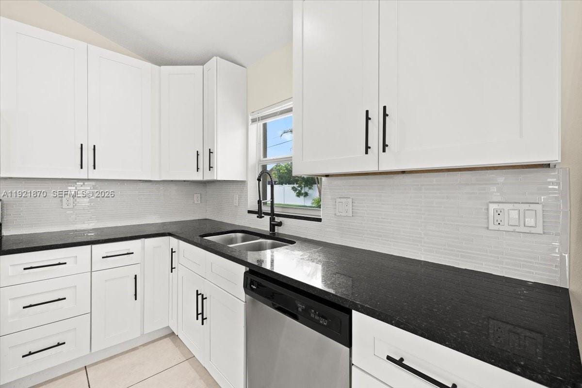 1156 SW Alexandria Avenue — photo 9