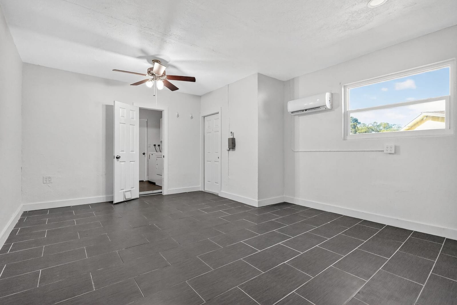 9720 NW 4 Street, Pembroke Pines, FL 33024 photo 19