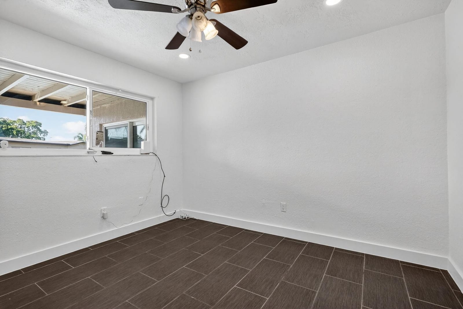 9720 NW 4 Street, Pembroke Pines, FL 33024 photo 25