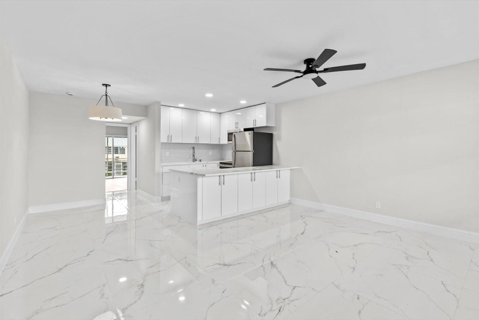17 Andover A — photo 2