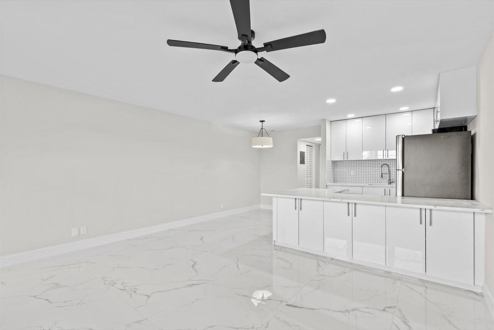 17 Andover A — photo 3