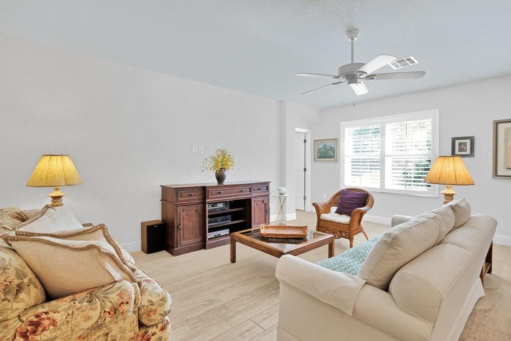 5949 Buttonwood Square, Vero Beach, FL 32966 photo 9
