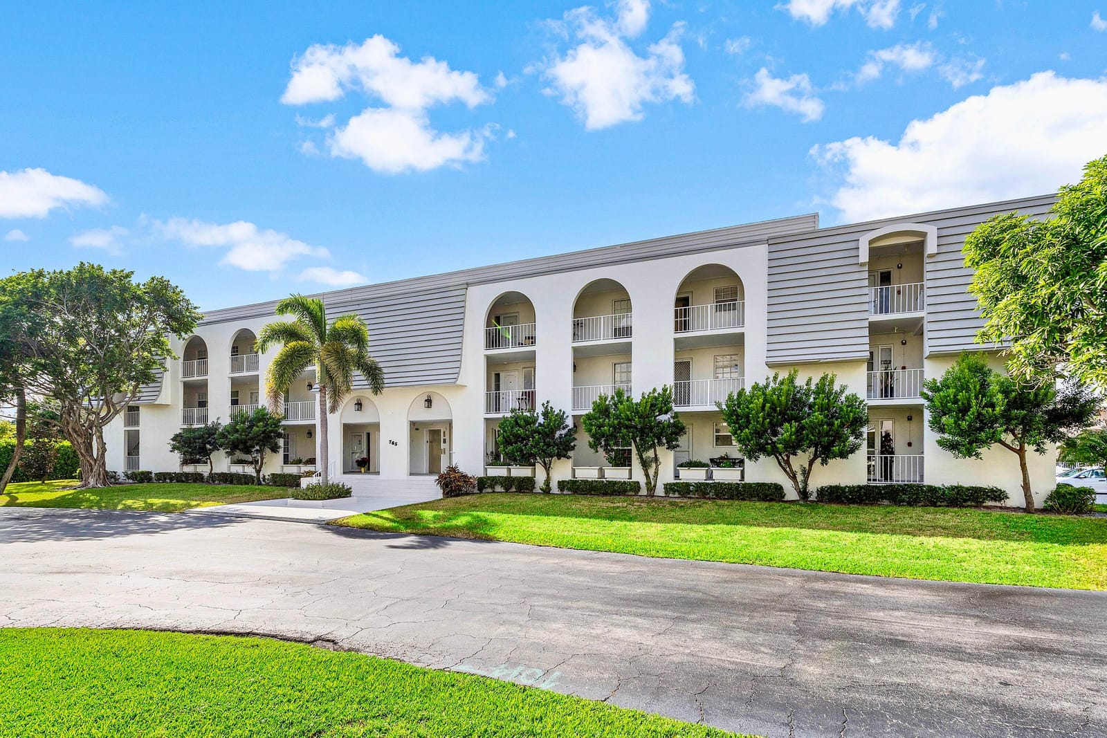765 Jeffery Street 1-203, Boca Raton, FL 33487 photo 2