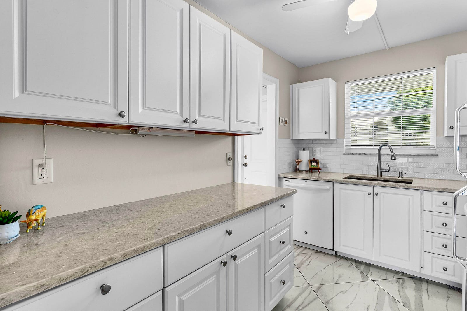 765 Jeffery Street 1-203, Boca Raton, FL 33487 photo 10