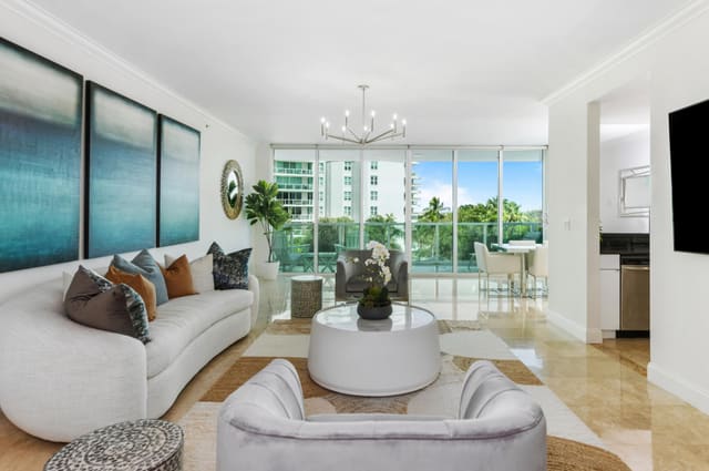 550 SE Mizner Boulevard B402, sold in Townsend Place Condo, Boca Raton, FL