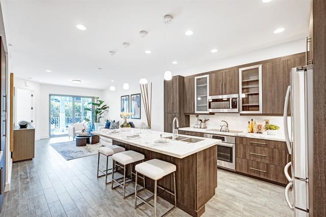 4511 El Mar Drive 203, sold in Villas By The Sea, Lauderdale-by-the-Sea, FL