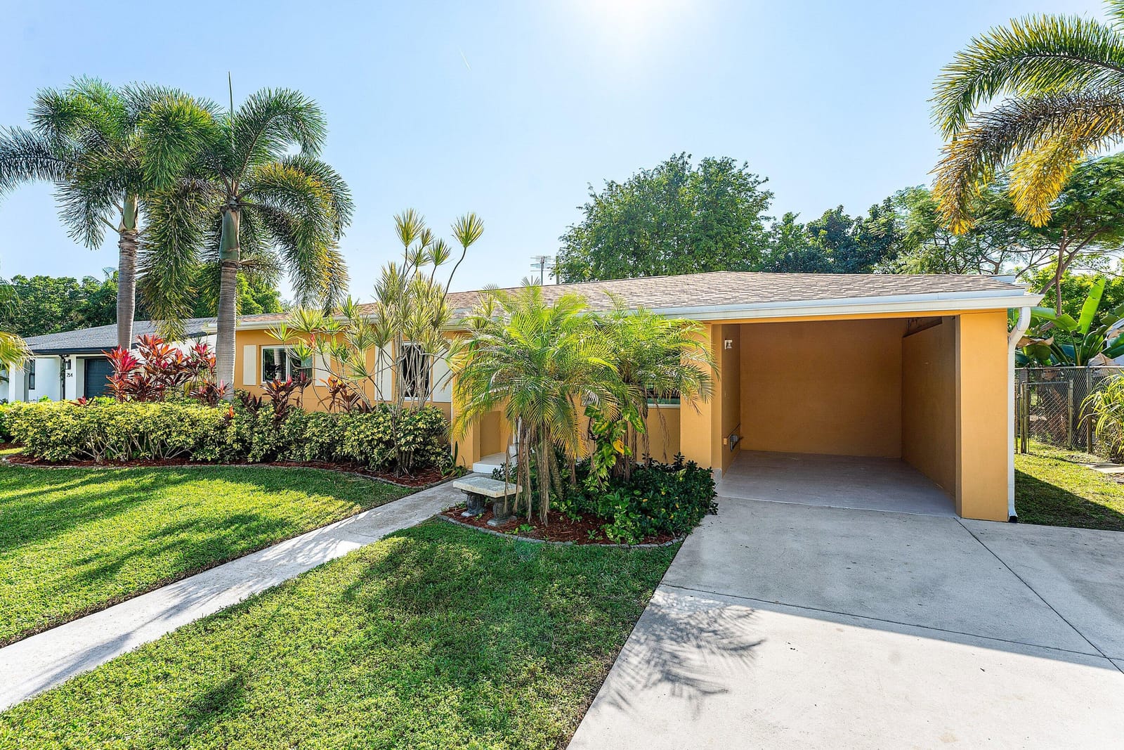 250 NE 20th Street, Delray Beach, FL 33444 photo 4