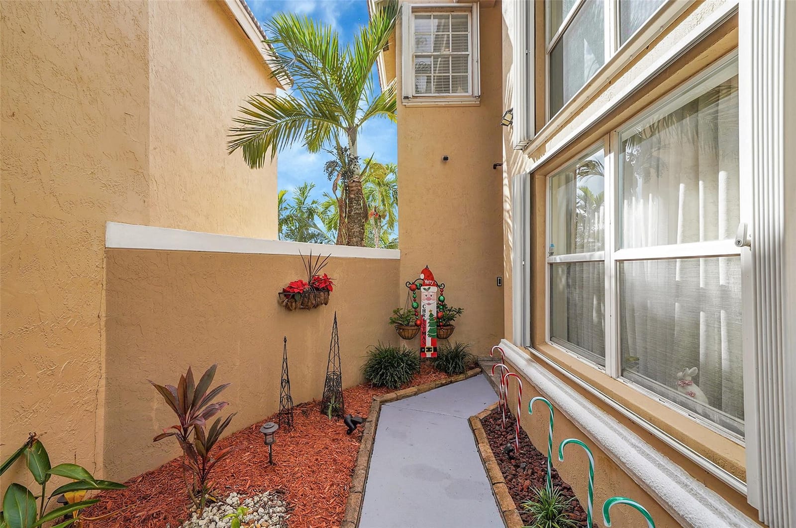 15150 SW 49th Street — photo 4