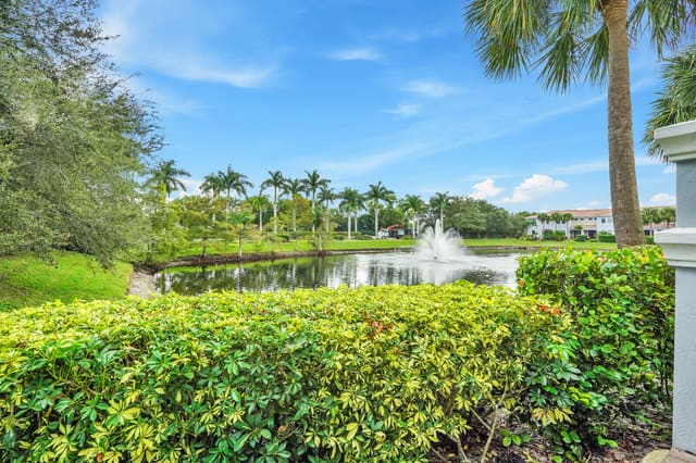5010 S Astor Circle, sold in Gramercy Square, Delray Beach, FL