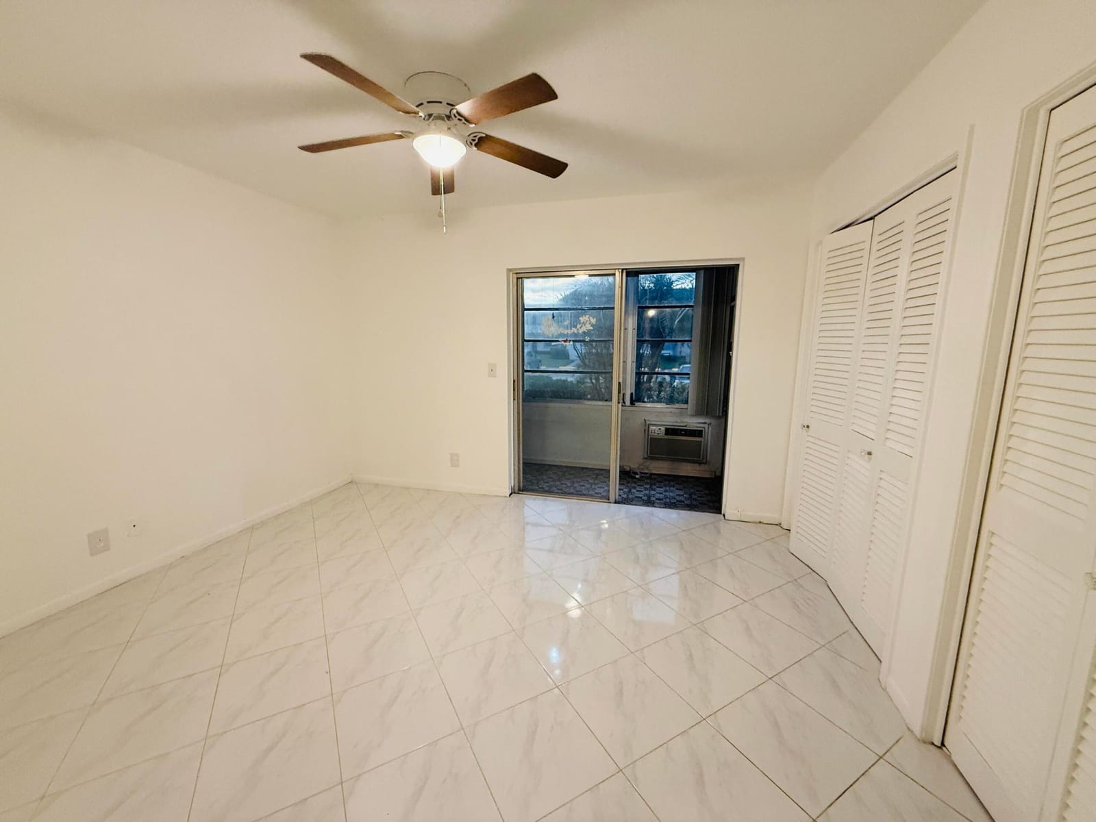 198 Salisbury I — photo 11