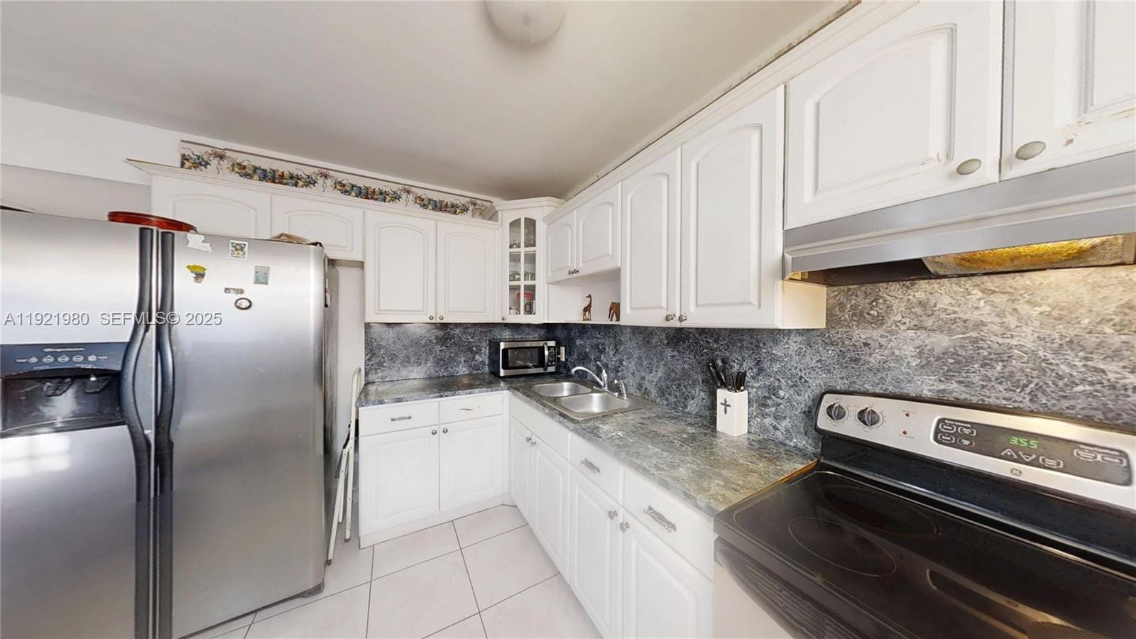 13040 NW 13th Avenue, North Miami, FL 33167 photo 8