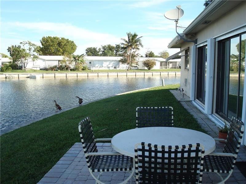 5809 NW 85th Avenue, Tamarac, FL 33321 photo 4
