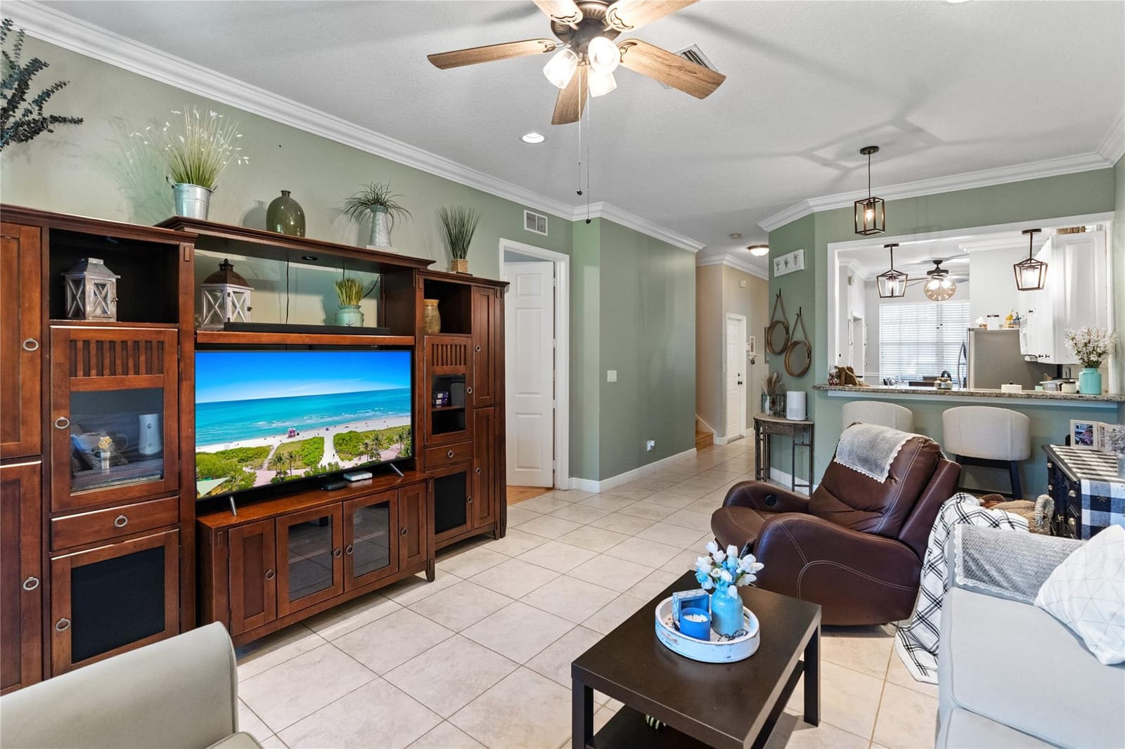 3342 Lakeside Drive 3342 — photo 4