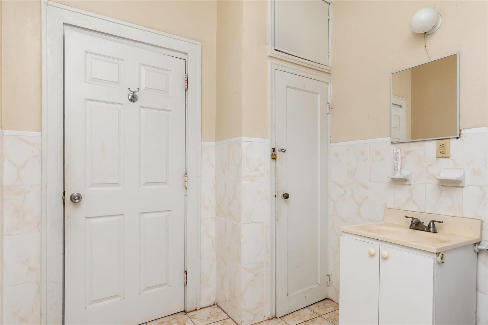 1444 NW 51st Terrace, Miami, FL 33142 photo 12