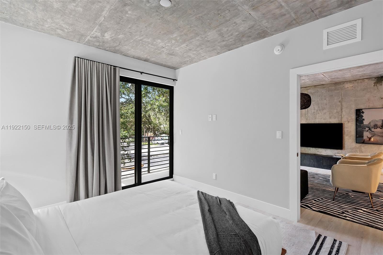 637 NE 4th Avenue, Fort Lauderdale, FL 33304 photo 15
