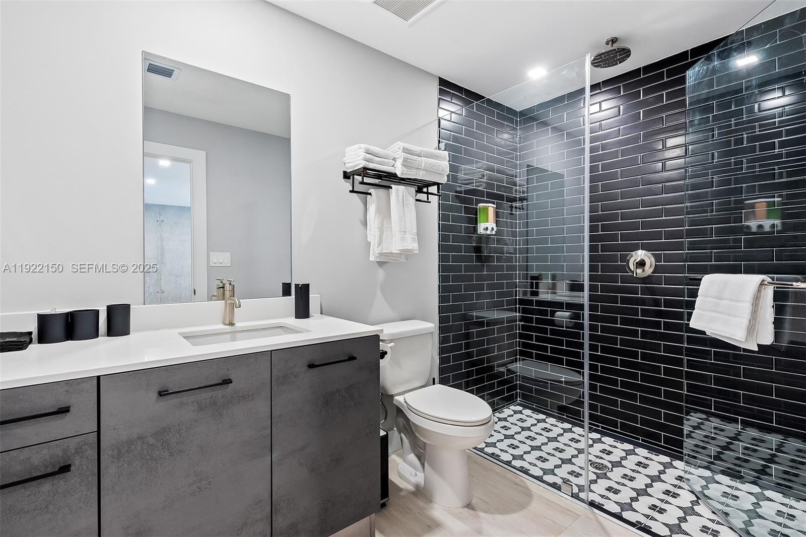 637 NE 4th Avenue, Fort Lauderdale, FL 33304 photo 25