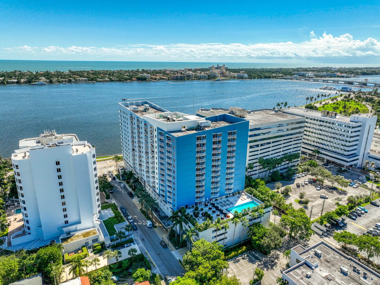 1551 N Flagler Drive Ph8 — photo 4