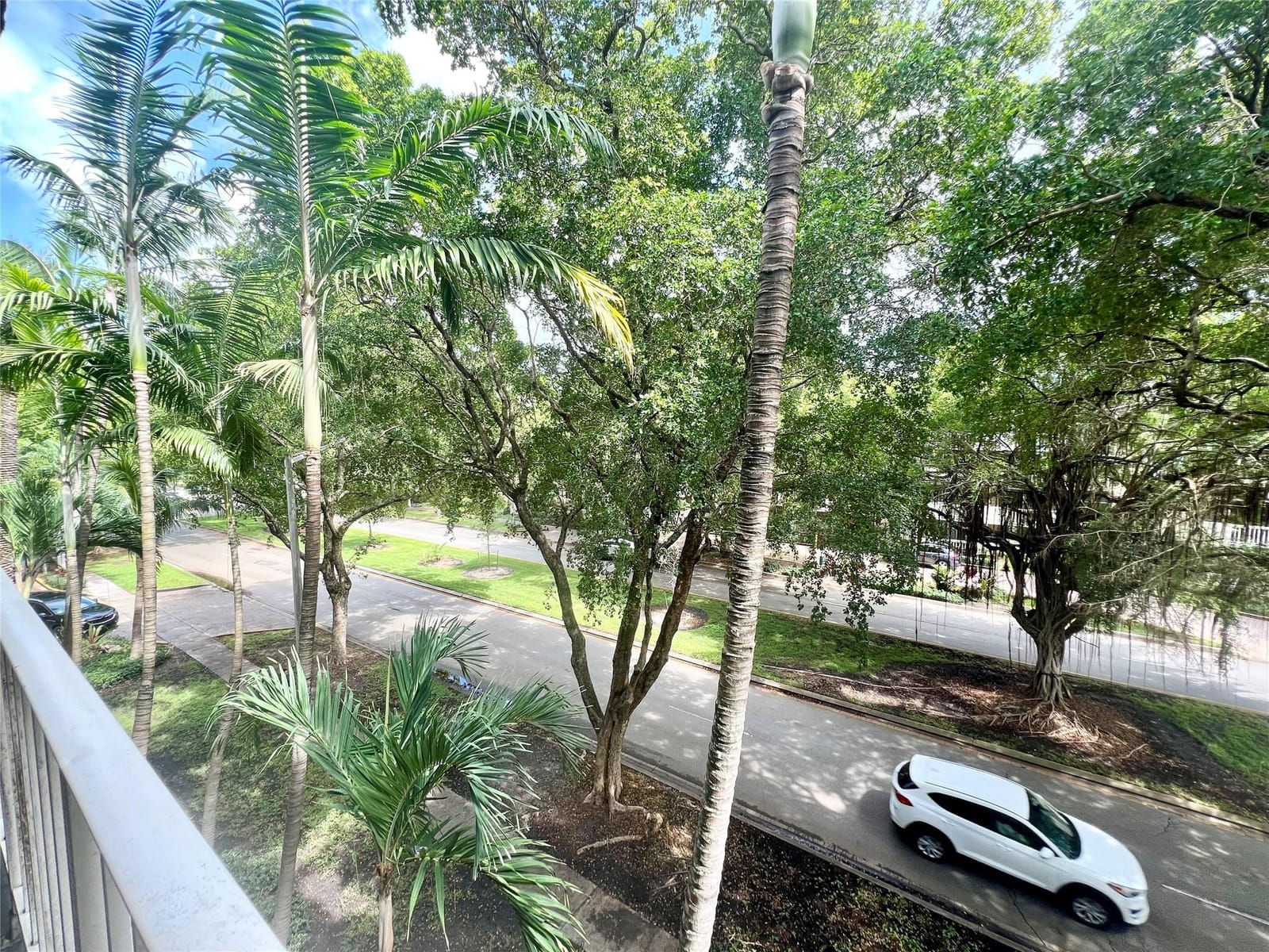 1805 Sans Souci Boulevard 403, North Miami, FL 33181 photo 27