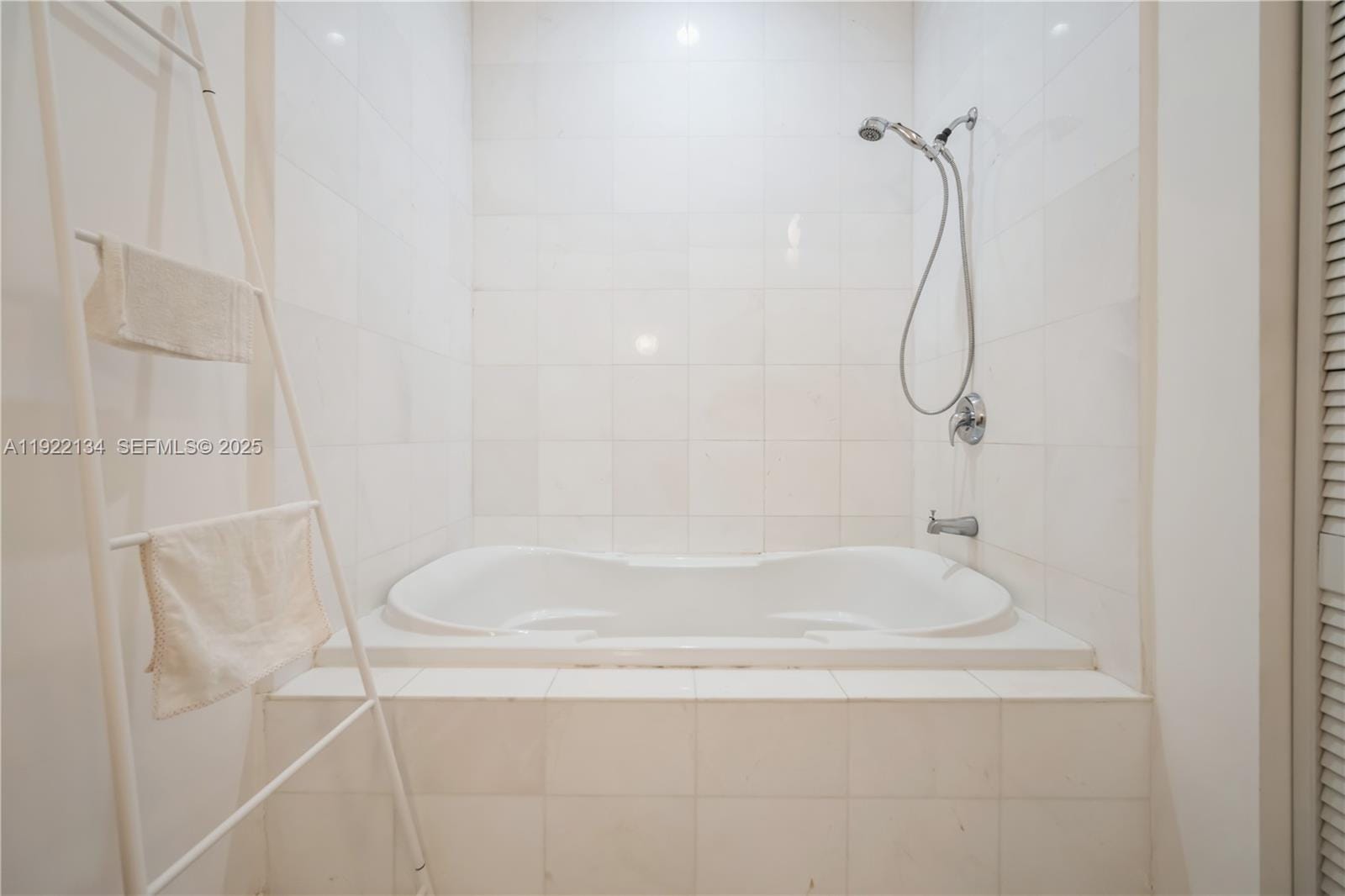 2001 Meridian Avenue 512, Miami Beach, FL 33139 photo 15