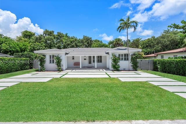 925 NE 92nd Street, sold in Amd Pl Golden Gate Pk, Miami Shores, FL