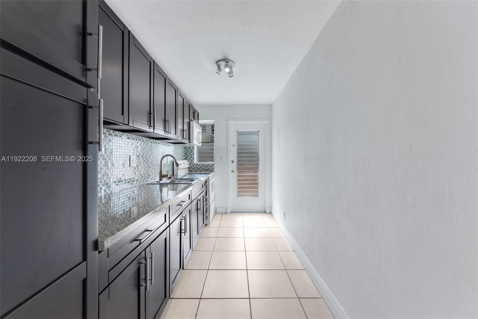 1450 NE 170th Street 211, North Miami Beach, FL 33162 photo 13