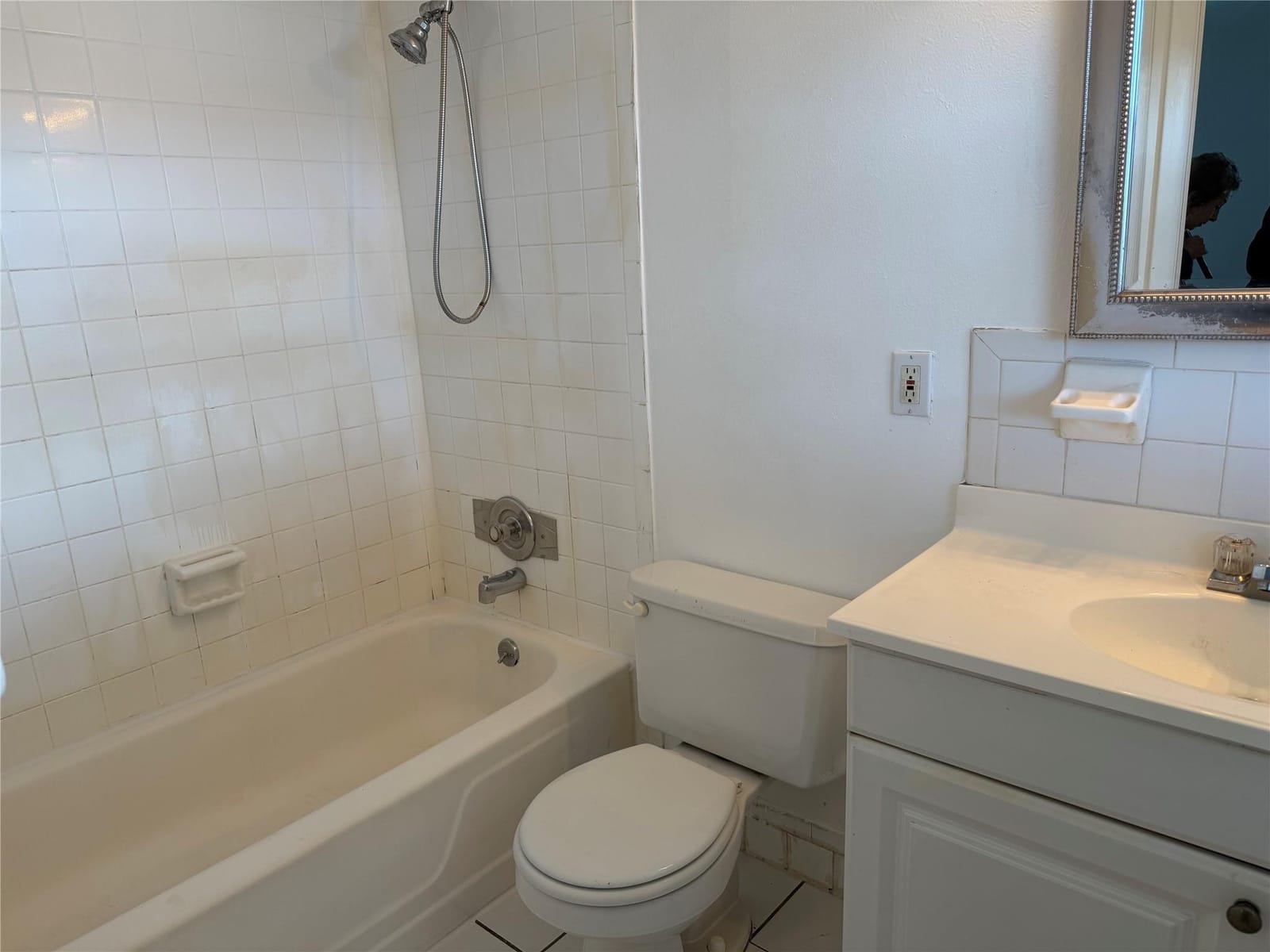 900 NE 26 Street 15 — photo 10