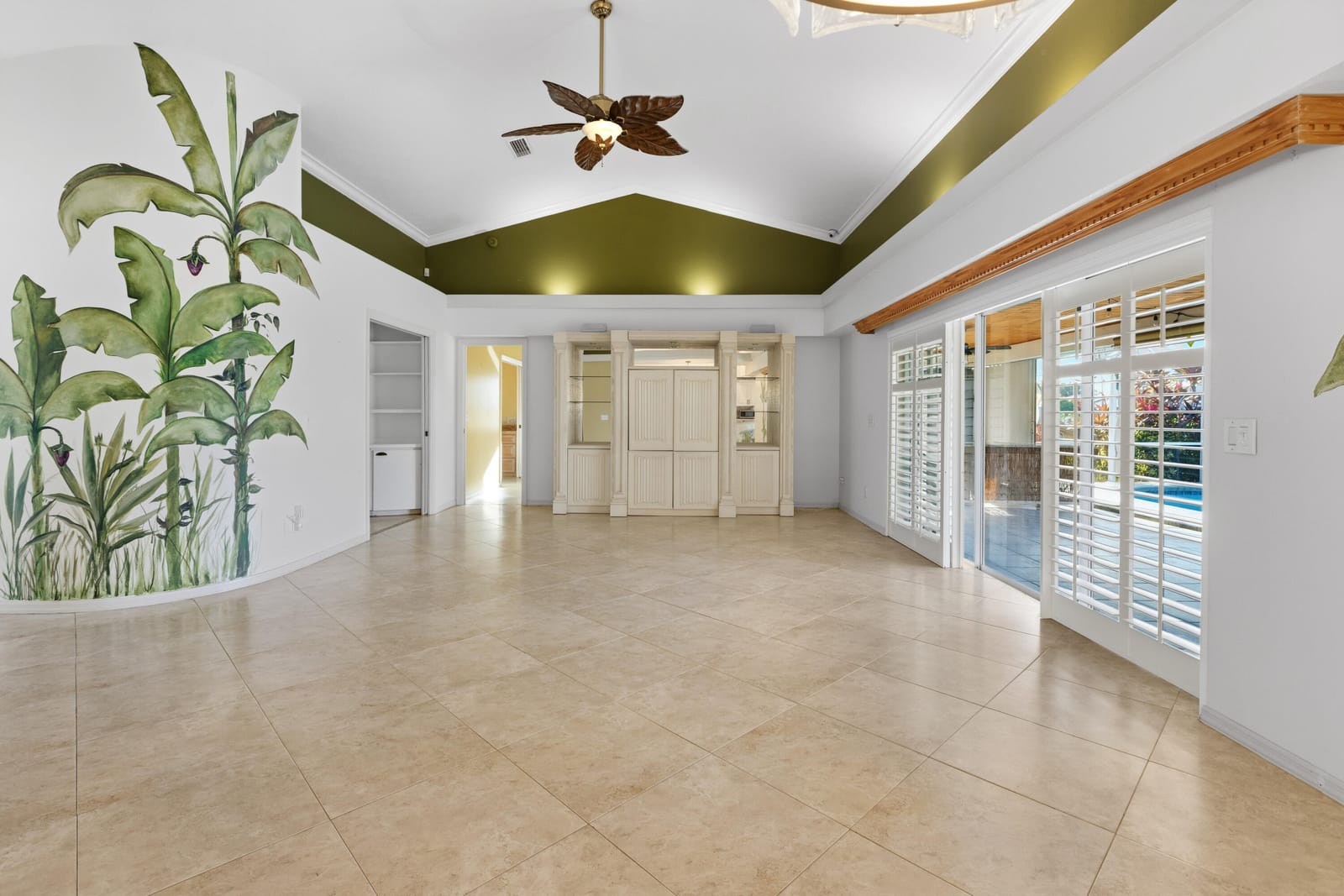 233 NE Sagamore Terrace — photo 8
