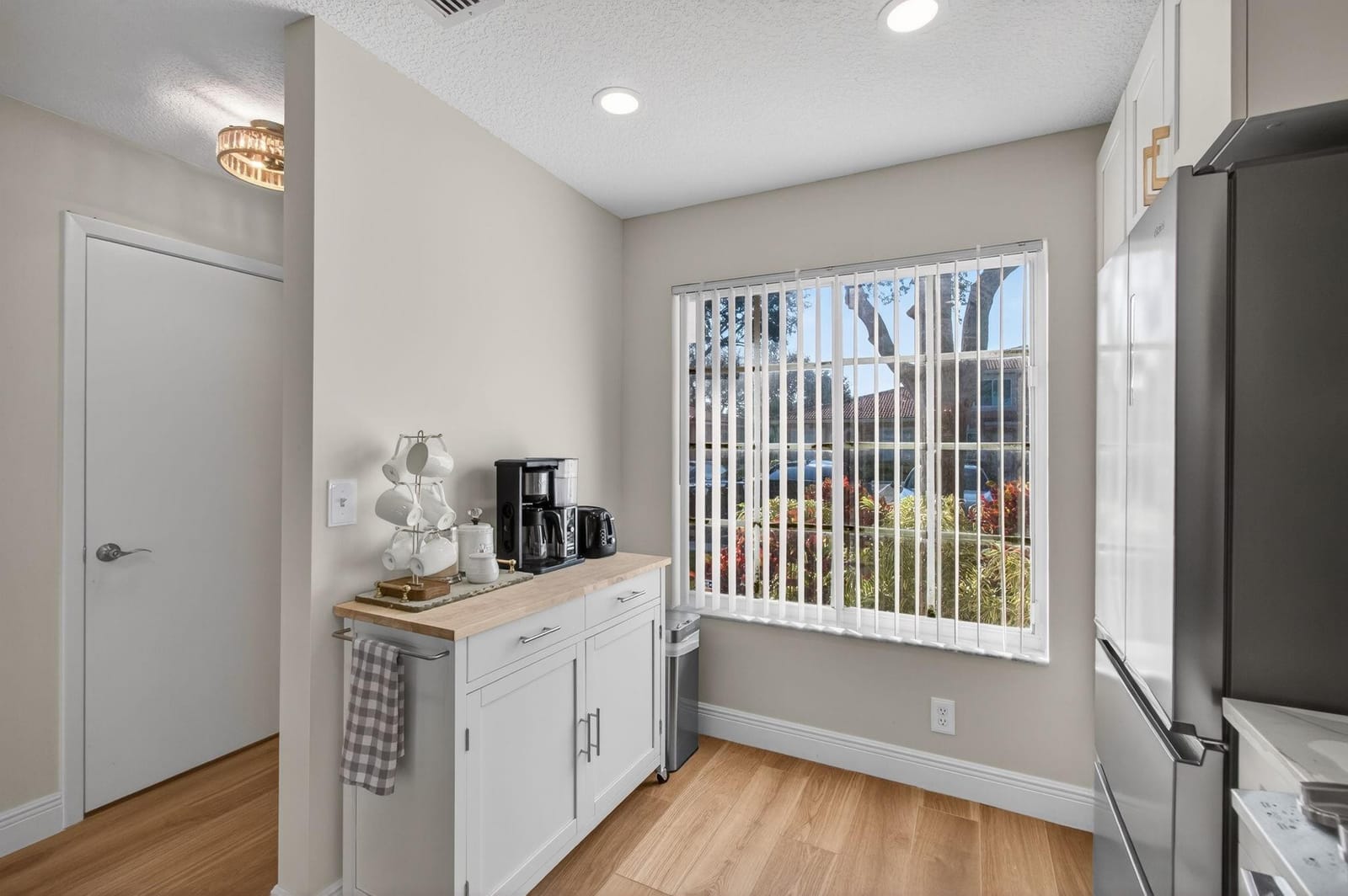 9832 Kamena Circle — photo 10