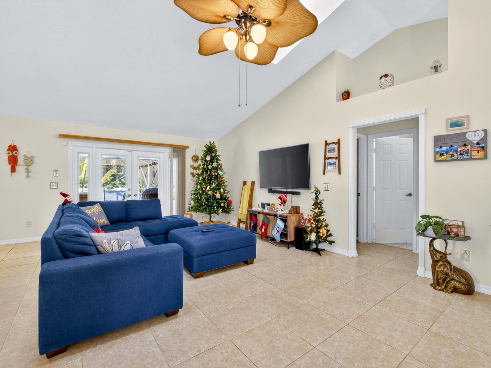 529 SE Fallon Drive — photo 6