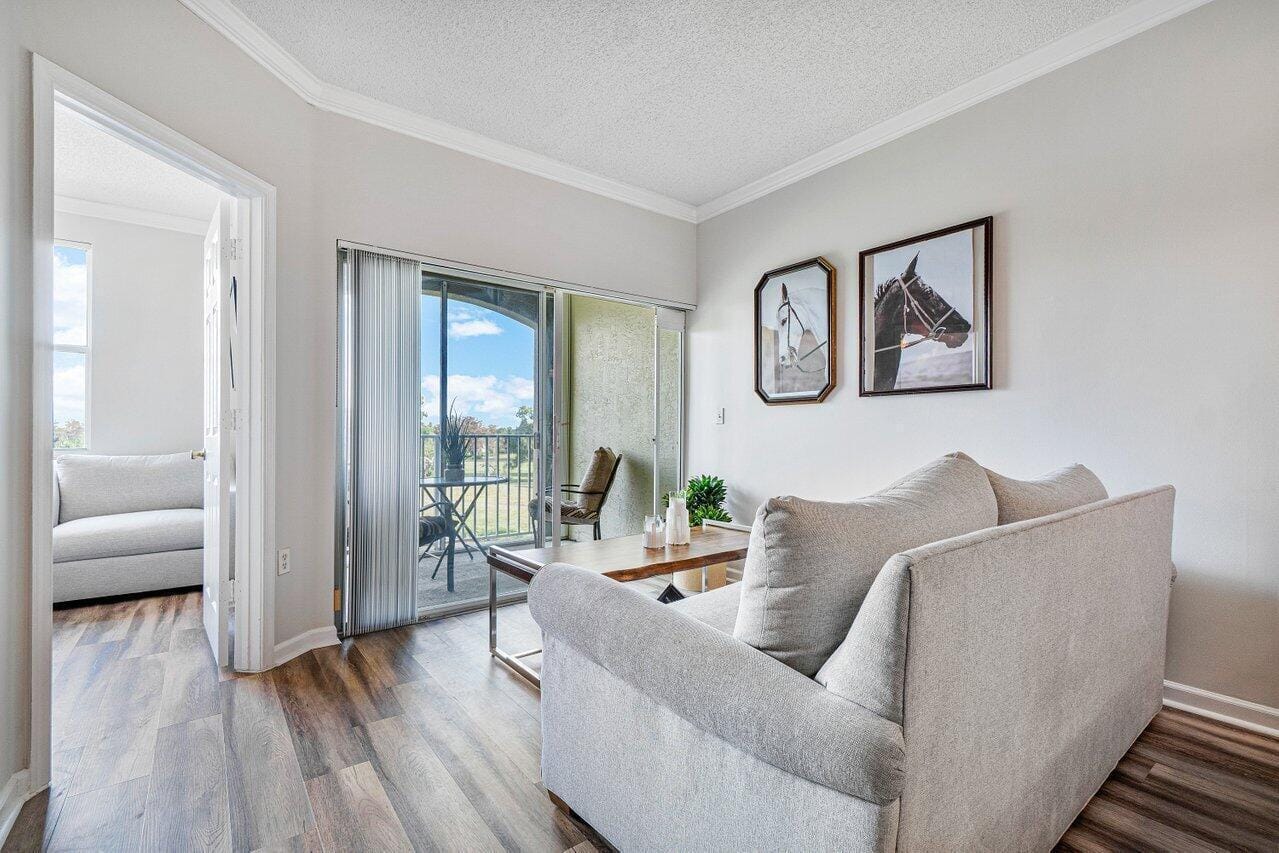 2040 Greenview Shores Boulevard 223, Wellington, FL 33414 photo 5
