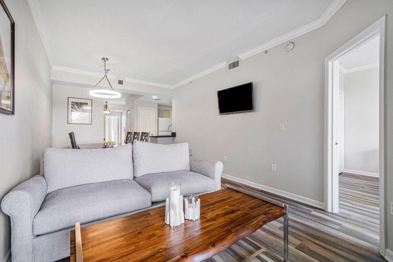 2040 Greenview Shores Boulevard 223, Wellington, FL 33414 photo 6
