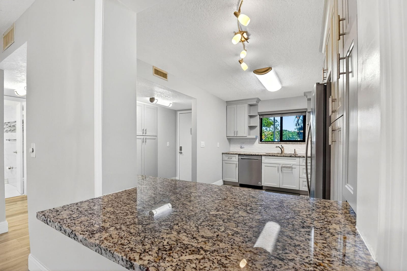 7770 Tahiti Lane 105, Lake Worth, FL 33467 photo 13