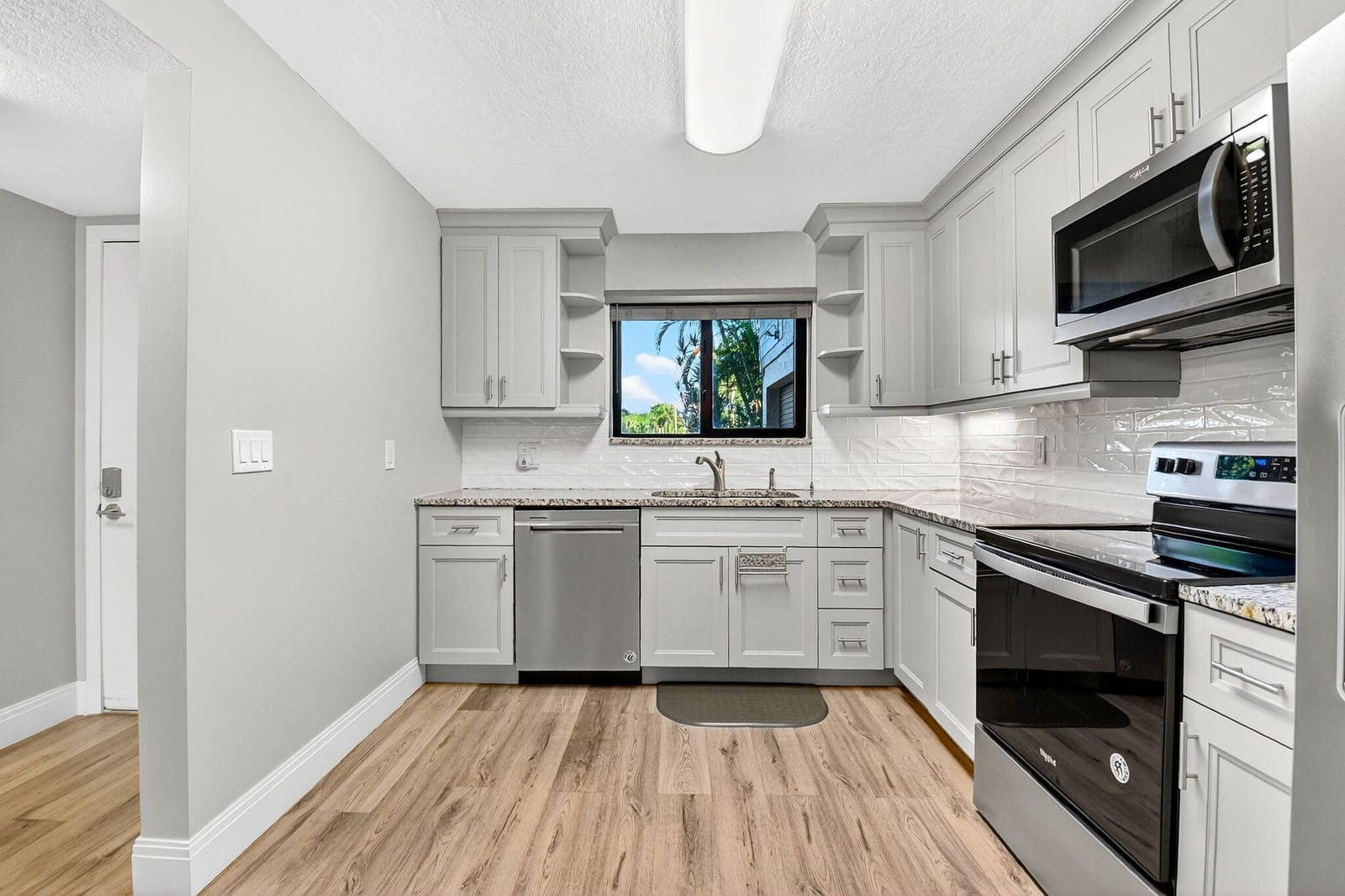 7770 Tahiti Lane 105, Lake Worth, FL 33467 photo 17