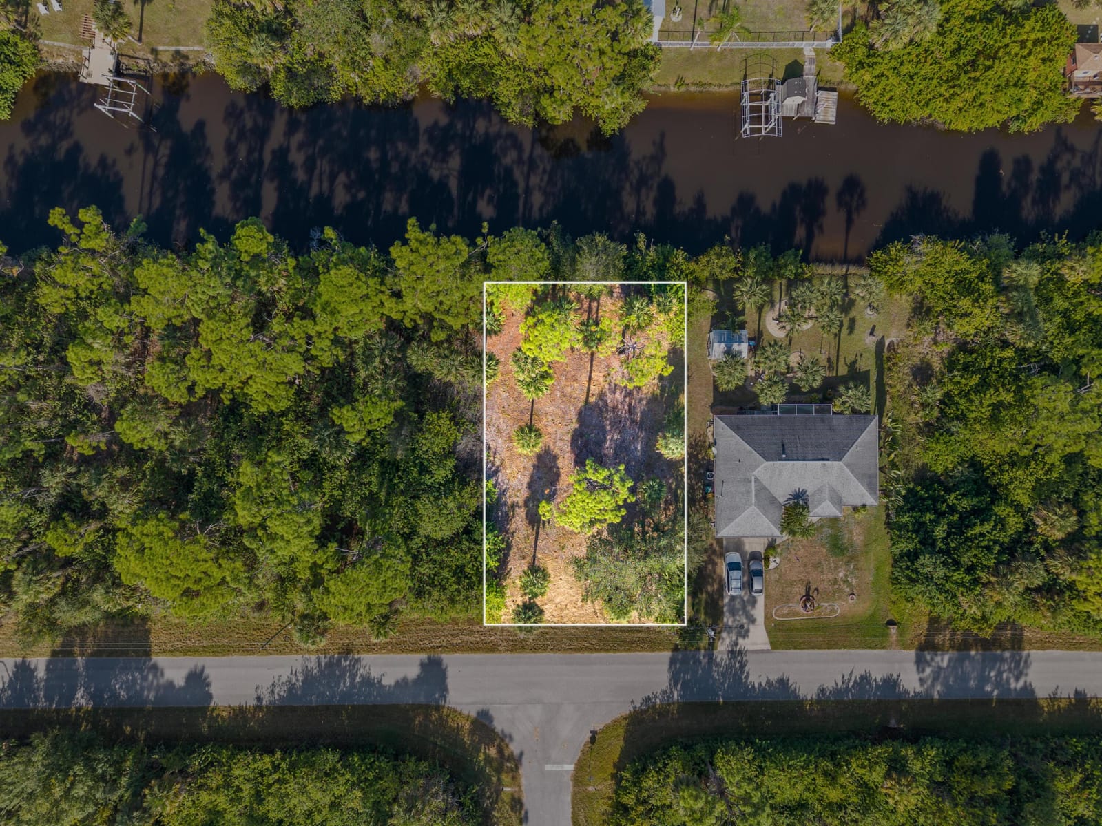409 Cheshire Street — photo 8