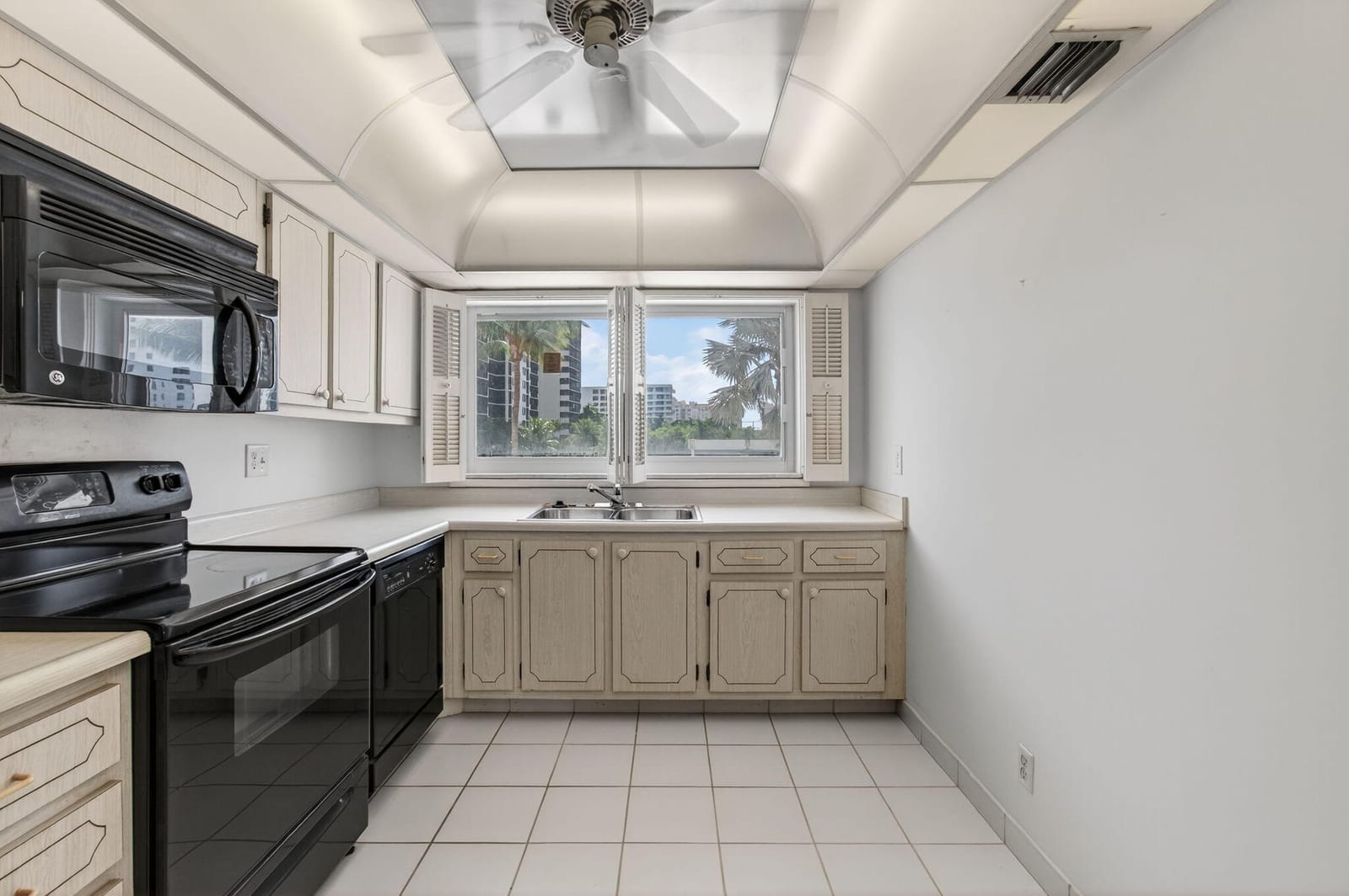 3300 S Ocean Boulevard 320-c, Highland Beach, FL 33487 photo 15