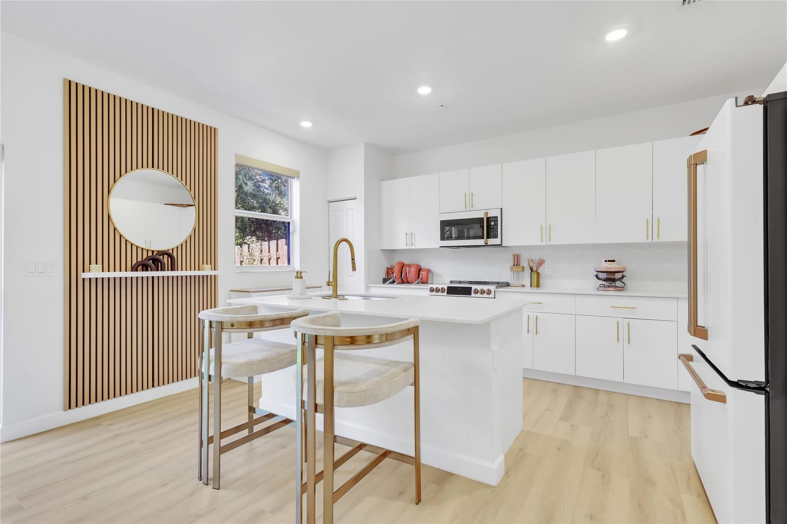 2717 NW 55th Way — photo 3