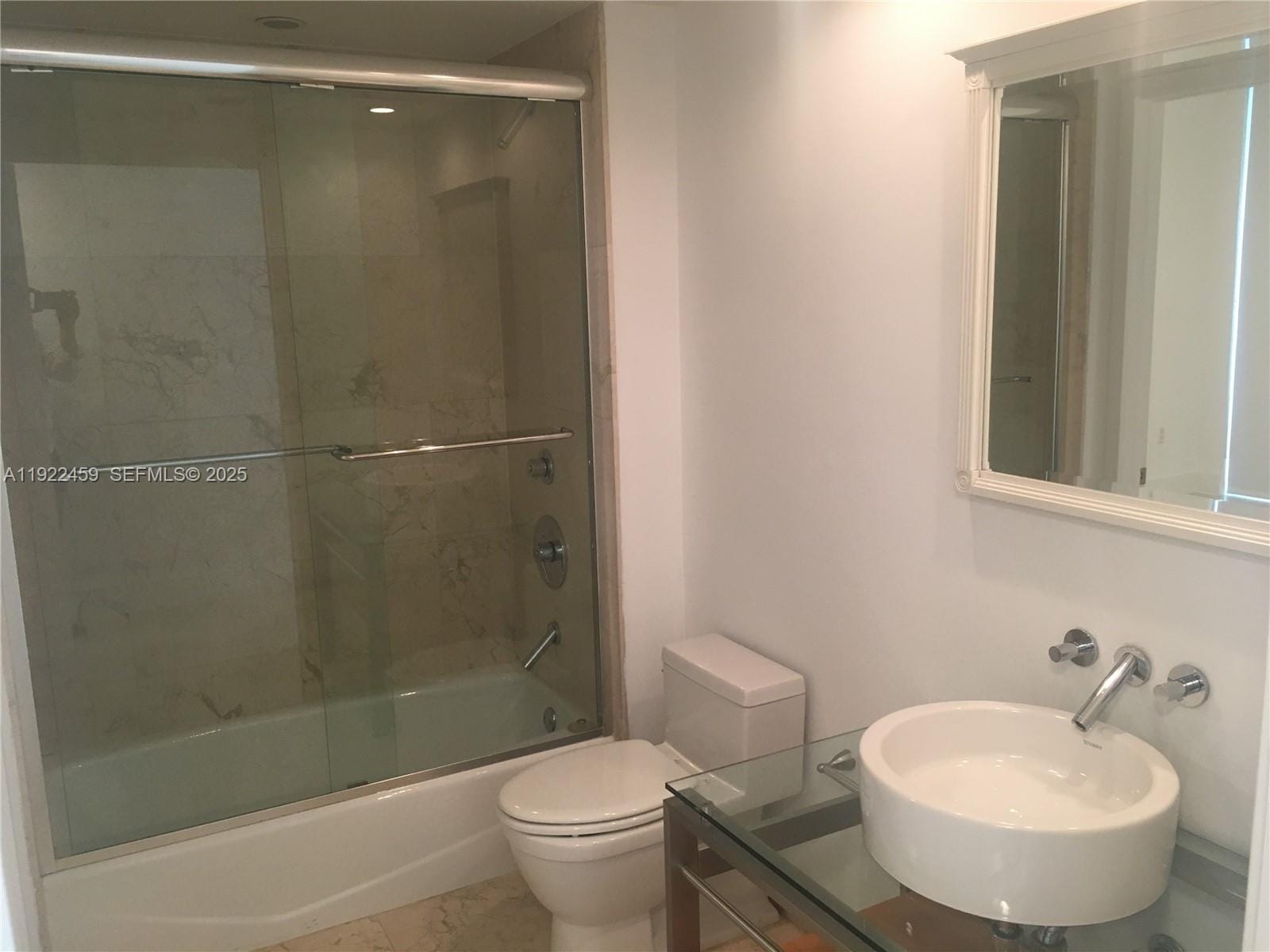 6000 Collins Avenue 521 — photo 9