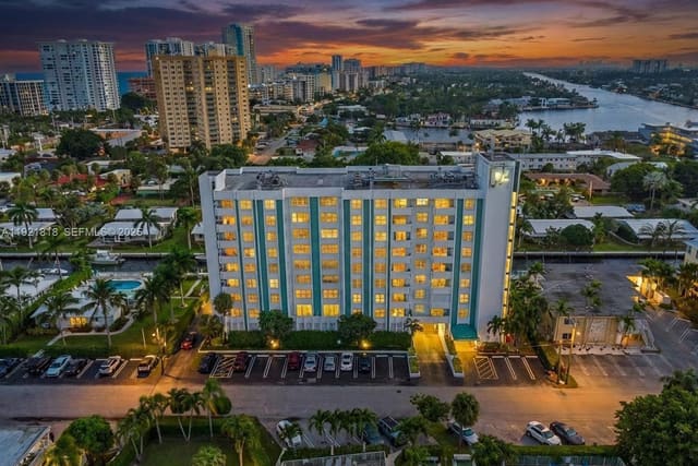 3210 SE 10th Street 4D, sold in Savoy East, Pompano Beach, FL