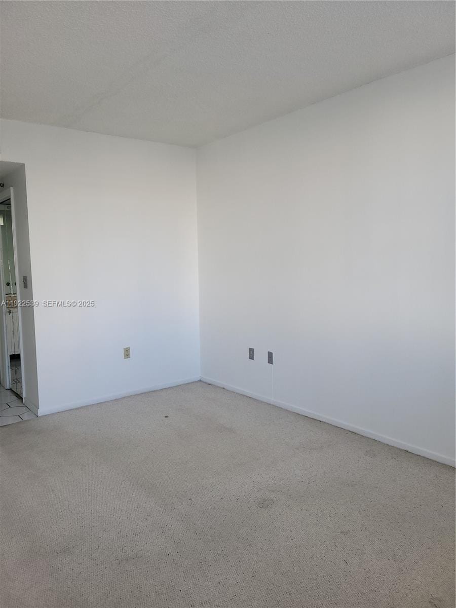 300 Bayview Drive, Sunny Isles Beach, FL 33160 photo 15