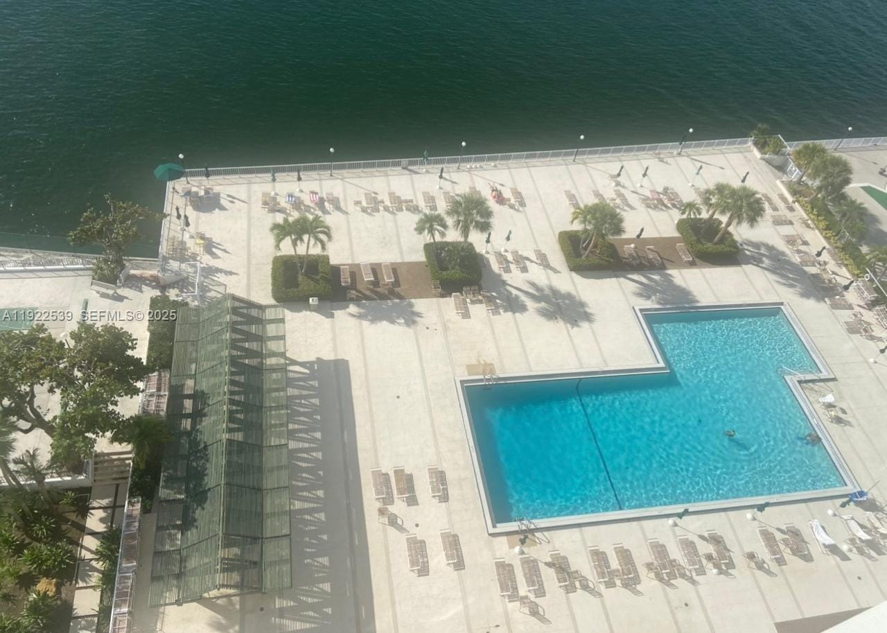 300 Bayview Drive, Sunny Isles Beach, FL 33160 photo 18