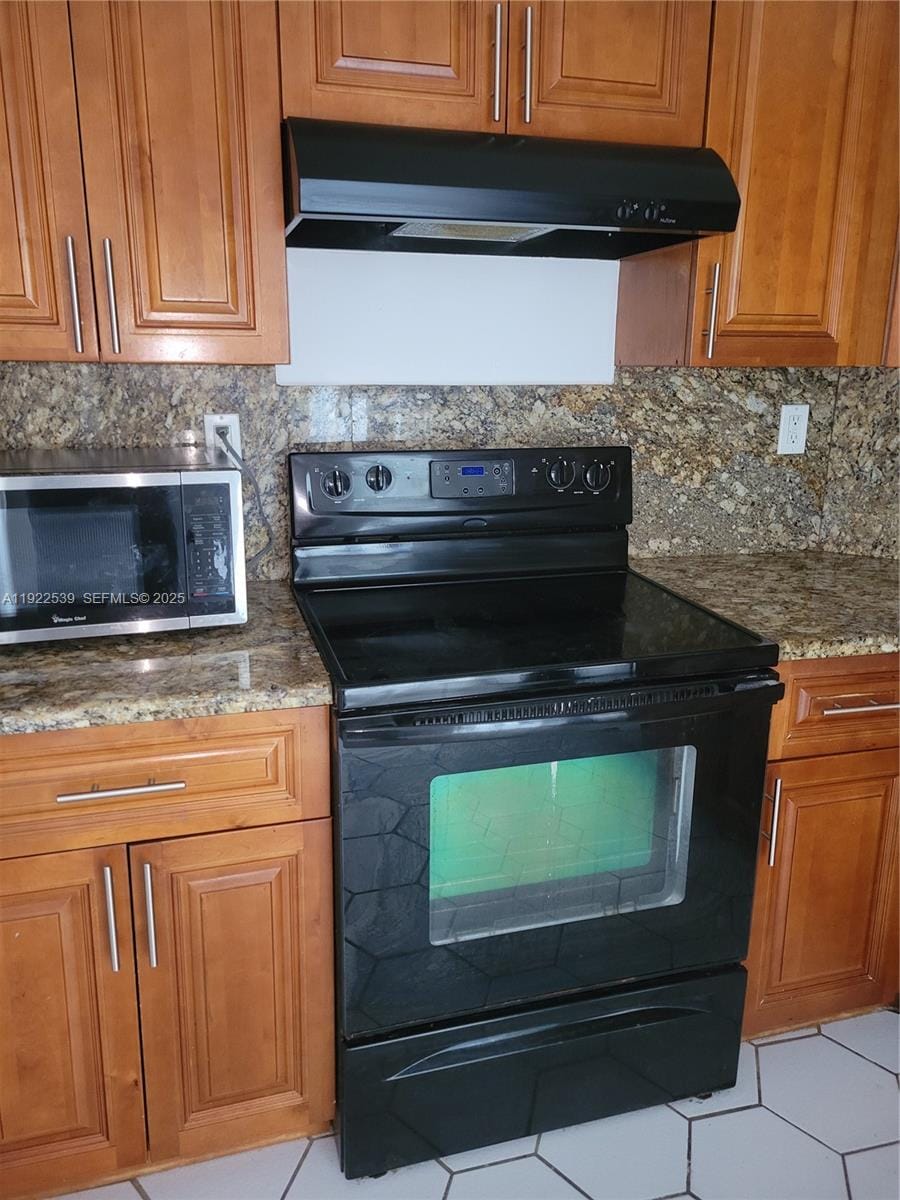 300 Bayview Drive, Sunny Isles Beach, FL 33160 photo 7