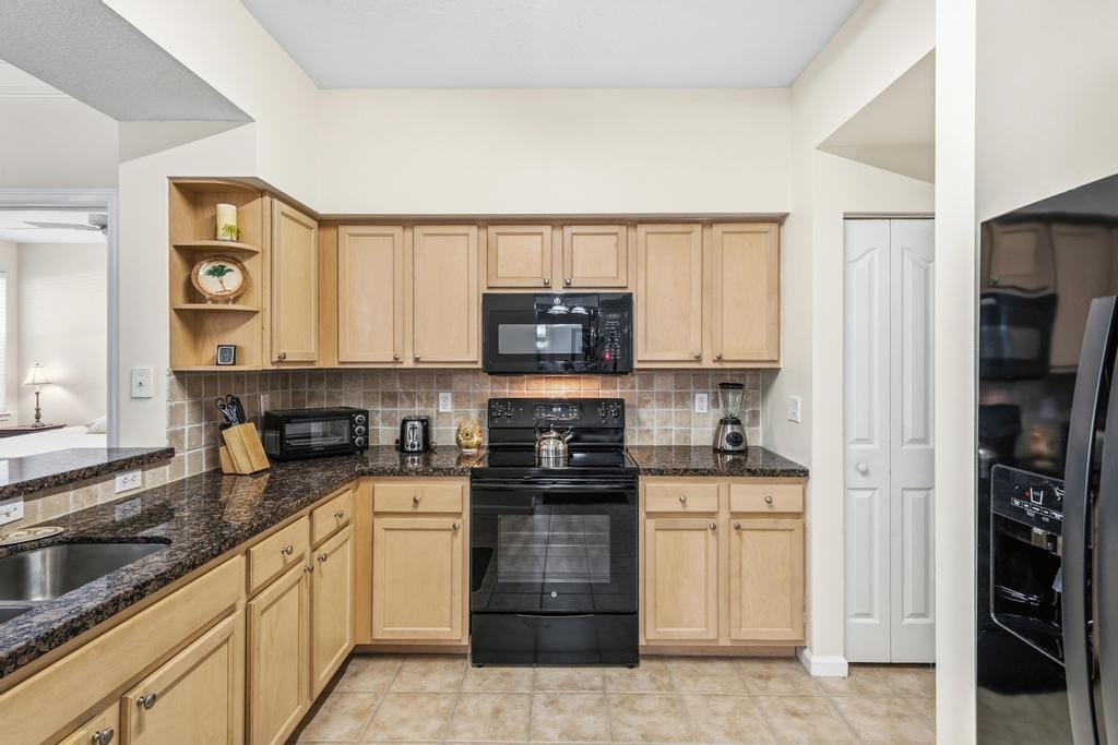 125 Galicia Way 102, Jupiter, FL 33458 photo 12